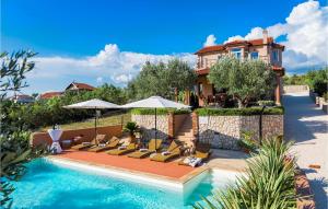 Bazén v ubytovaní Stunning Home In Sibenik With Wifi alebo v jeho blízkosti