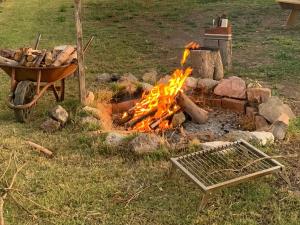 Gril dostupný pro hosty v luxury tent
