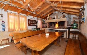 Fotografia z galérie ubytovania Gorgeous Home In Okrug Gornji With House Sea View v Trogiri
