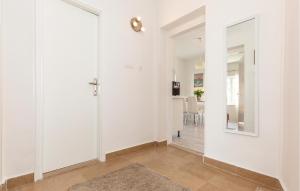 Fotografia z galérie ubytovania Two-Bedroom Apartment In Metkovic v destinácii Metković