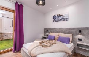Posteľ alebo postele v izbe v ubytovaní Lovely Home In Krk With Kitchen