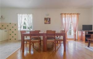 Fotografia z galérie ubytovania Holiday Home Skelin Ii v destinácii Drinovci