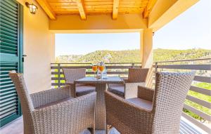 Balkón nebo terasa v ubytování 3 Bedroom Cozy Home In Skradin
