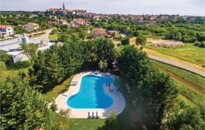 Πισίνα στο ή κοντά στο Gorgeous Home In Bale With Wifi