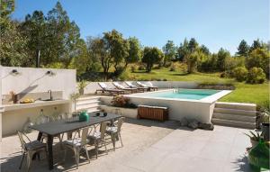 Πισίνα στο ή κοντά στο Villa Ucka