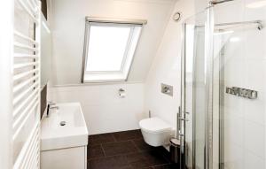 Ένα μπάνιο στο Grote Wiedenwoning Wellness 6P +2 φωτογραφίες