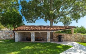 Κήπος έξω από το Villa Viva