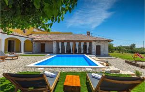 an image of a villa with a swimming pool at Villa Lanca in Poreč