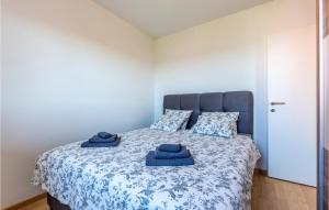 Posteľ alebo postele v izbe v ubytovaní 2 Bedroom Stunning Apartment In Solin