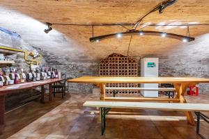 Fotografie z fotogalerie ubytování Townhaus-Rhens 8 Schlafzimmer, Sauna, Weinkeller, Fotostudio, Hunde willkommen v destinaci Rhens