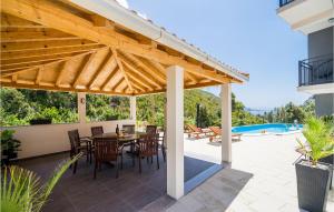 Bazén v ubytování Beautiful Home In Trstenik With Kitchen nebo v jeho okolí