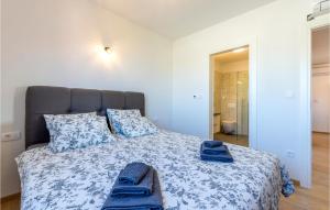 Posteľ alebo postele v izbe v ubytovaní 2 Bedroom Stunning Apartment In Solin