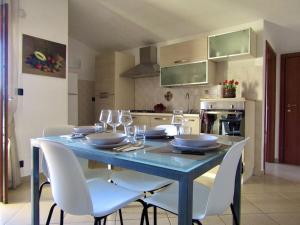 Η κουζίνα ή μικρή κουζίνα στο Calatrava Bridge +18 φωτογραφίες