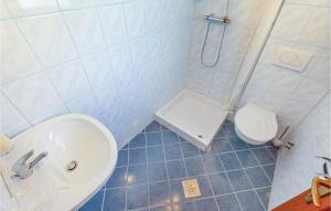 Ein Badezimmer in der Unterkunft Awesome Apartment In Crikvenica