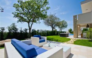 Πισίνα στο ή κοντά στο Villa Perini