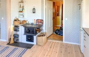 Η κουζίνα ή μικρή κουζίνα στο 3 Bedroom Awesome Home In Nybofjäll +17 φωτογραφίες