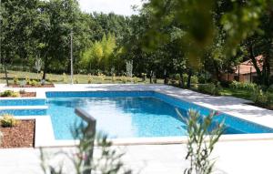 Bazén v ubytování Villa Irena Funtana nebo v jeho okolí + 33 fotografií