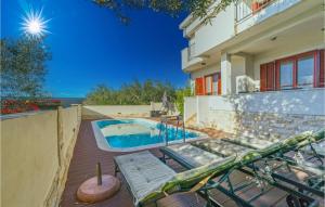 willa z basenem i domem w obiekcie Amazing Home In Sv,filip I Jakov w mieście Sveti Filip i Jakov +37 zdjęć