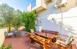 Balkon lub taras w obiekcie Amazing Home In Sv,filip I Jakov
