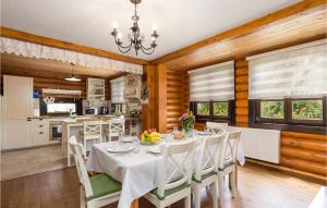 Fotografia z galérie ubytovania 4 Bedroom Beautiful Home In Otocac v destinácii Otočac + 33 fotografií
