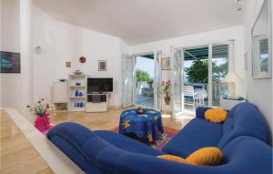 Posedenie v ubytovaní Holiday Home Okrug Gornji With Sea View 06