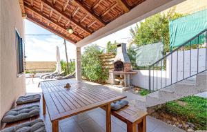 Μπαλκόνι ή βεράντα στο Three-Bedroom Holiday Home In Nova +38 φωτογραφίες