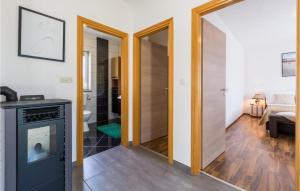 Kuchyň nebo kuchyňský kout v ubytování Holiday Home Vrecari 27