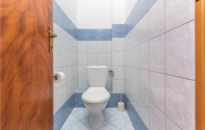 Koupelna v ubytování 3 Bedroom Beautiful Apartment In Labin