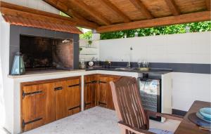 Kuchyň nebo kuchyňský kout v ubytování Holiday Home Blato Na Cetini 9