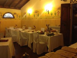 A restaurant or other place to eat at Villa Belfiore