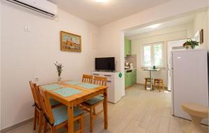 Kuchyňa alebo kuchynka v ubytovaní Holiday Home Don Ante Adzije Iii