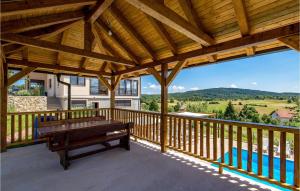 Balkón nebo terasa v ubytování 1 Bedroom Lovely Apartment In Rakovica
