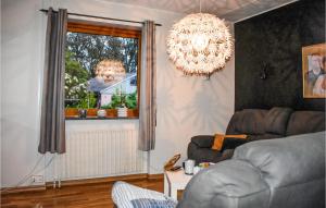 Istumisnurk majutusasutuses Cozy Home In Simrishamn With Wifi