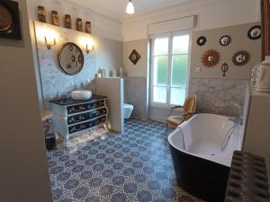 Le Clos Saint-Germain的一间浴室