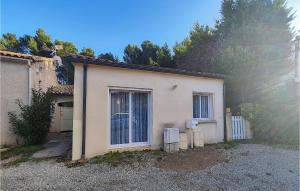 Hoone, kus puhkemaja asub