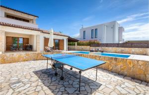 Bazén v ubytování Pet Friendly Home In Sveti Kirin nebo v jeho okolí