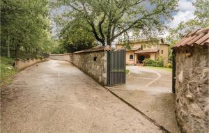 The surrounding neighborhood or a neighborhood close to the holiday home