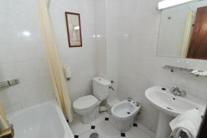 A bathroom at Hostal Goyma I