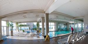 Der Swimmingpool an oder in der Nähe von Hippocampus Resort & Spa