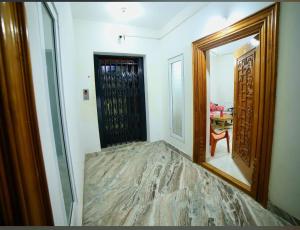 Fotografie z fotogalerie ubytování Tirupati SVP Homestay, luxury AC 2BHK flats, free Wifi ,TV, Kitchen, near to Alipiri Fly over & Highway,free AC Cab pickup from Tirupati railway station, Airport v destinaci Tirupati