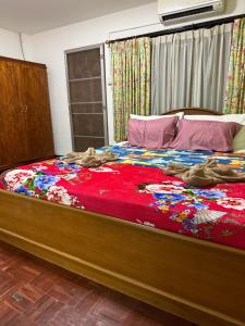 Postel nebo postele na pokoji v ubytování Dikachaya Hostel