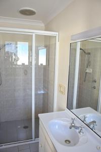 Ένα μπάνιο στο Beach Retreat - Bring your own linen