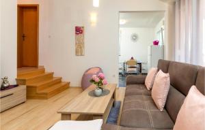 Posedenie v ubytovaní Holiday Home Peroj Lxxiii
