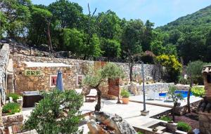 Bazén v ubytovaní Nice Home In Cres With Wifi alebo v jeho blízkosti