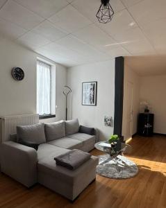 Posezení v ubytování Luxury Room - Havre de paix avec jacuzzi privé + 17 fotografií