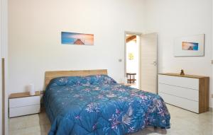 Katil atau katil-katil dalam bilik di 2 Bedroom Cozy Home In Siracusa