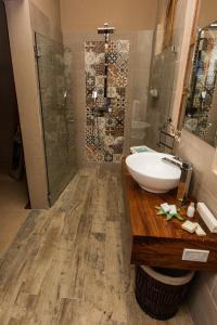 Kúpeľňa v ubytovaní El Castillo Luxury Boutique Hotel-