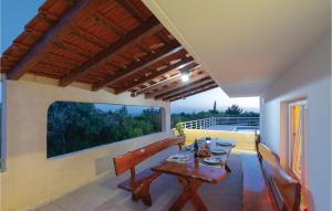Balkón nebo terasa v ubytování Holiday Home Pelegrin 58