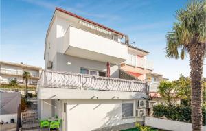 Μπαλκόνι ή βεράντα στο Lovely Apartment In Crikvenica +14 φωτογραφίες