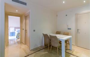Fotografie z fotogalerie ubytování Nice Apartment In Los Alcázares v destinaci Los Alcázares